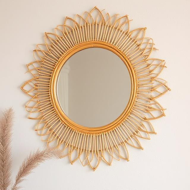 DIY Boho sunburst mirror with natural materials